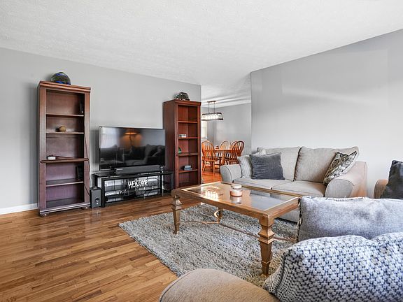 5th image of 104 Morningside Dr