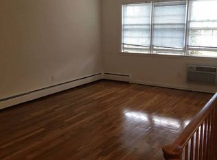 96 Shore Rd #3, Pt Washington, NY 11050