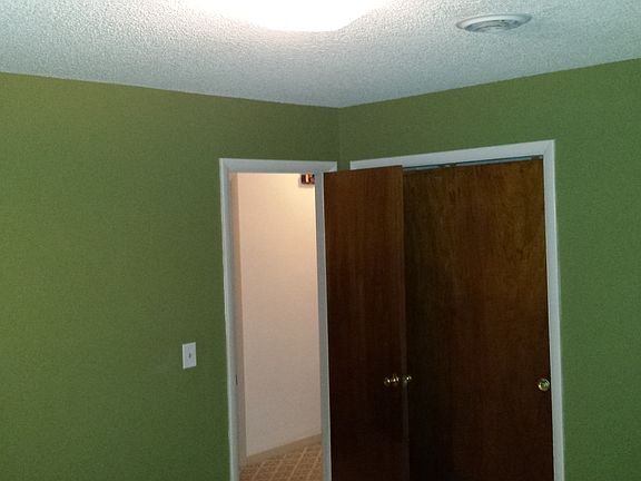 4th image of 101 Antoinette Dr