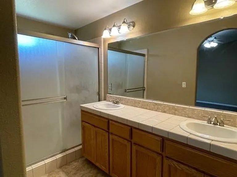 236 S Argyle Pl — Photo 11