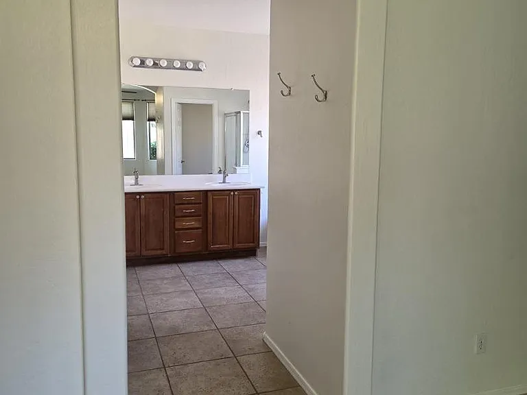 1828 E Beverly Rd — Photo 27