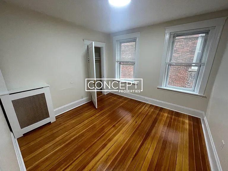8 Barrows St #3 — Photo 8