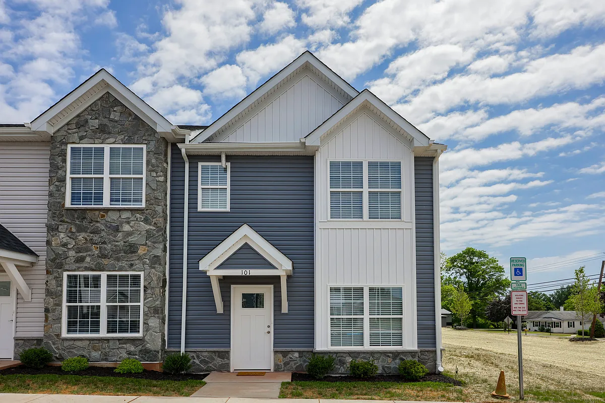 Building Photo - Aspen Ridge Townhomes