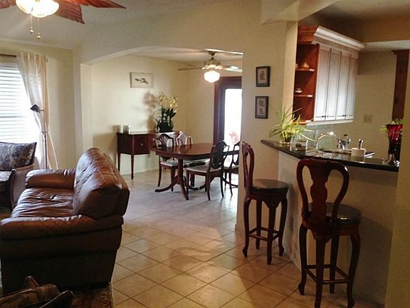 4th image of 1715 Oak Valley Dr