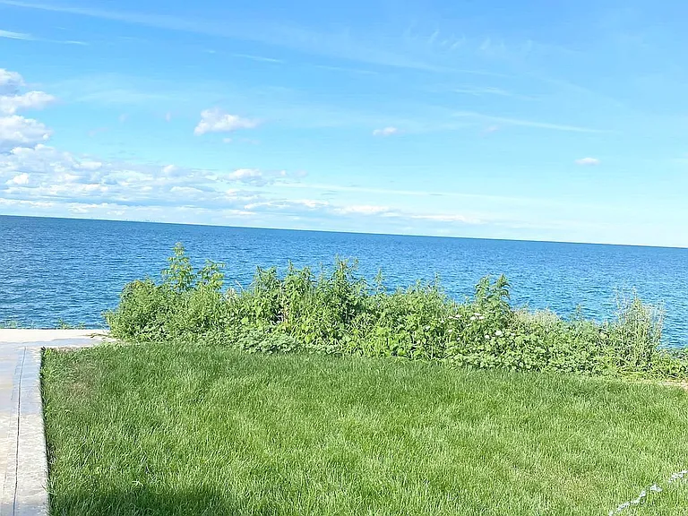 48 Seabreeze Cres — Photo 3