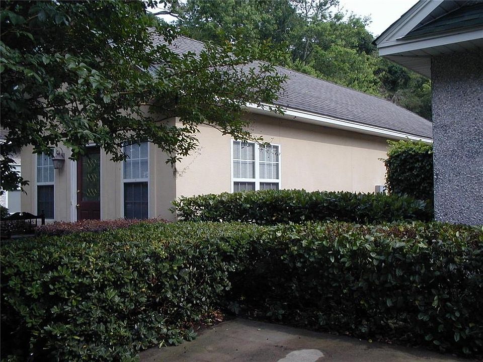 1st image of 415 Atlantic Dr