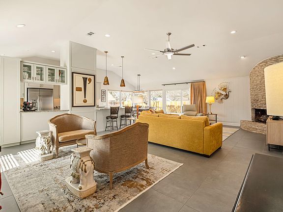 3rd image of 11500 Buckingham Rd