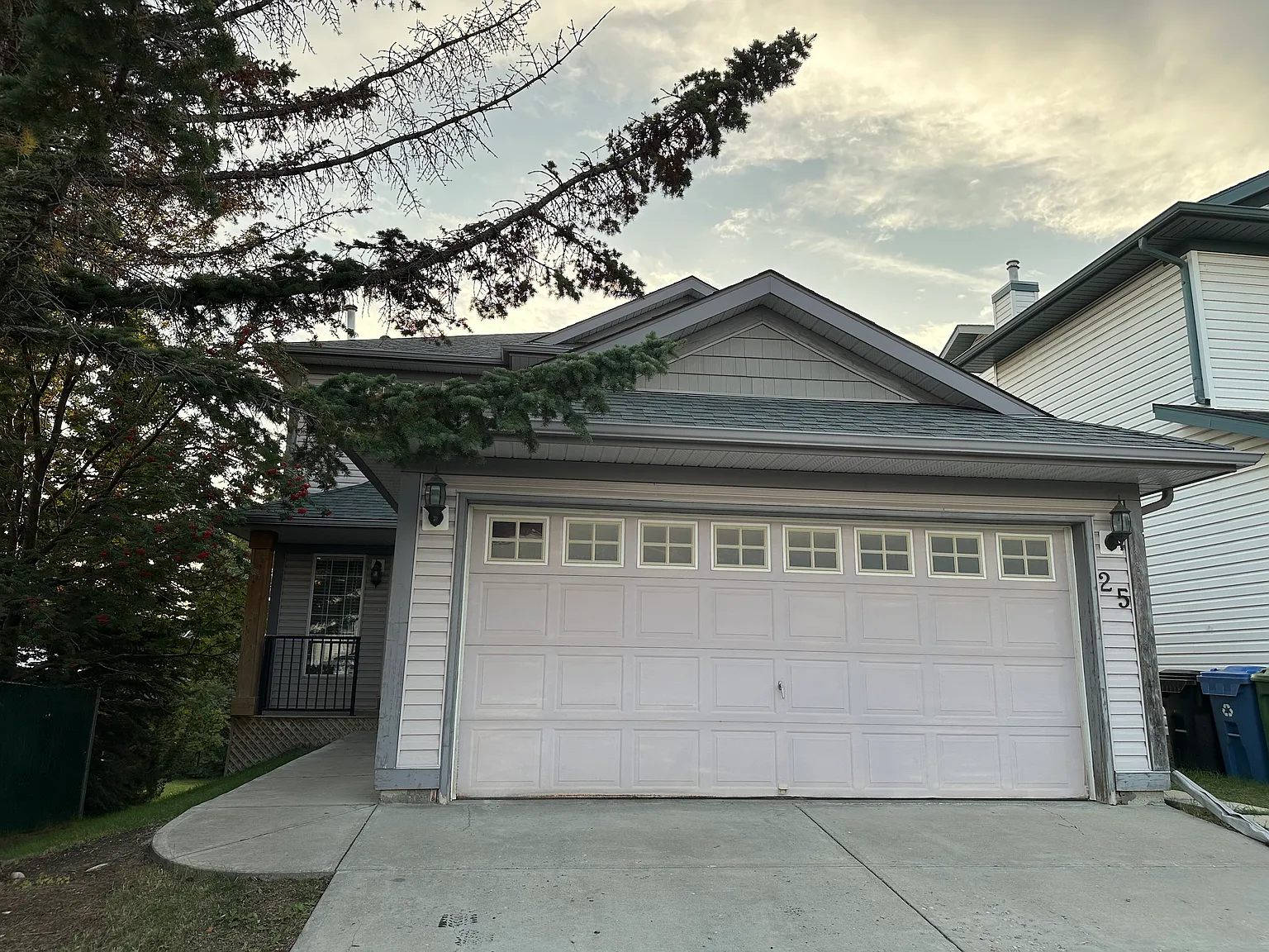 3 bed, 2.5 bath, 1700 sqft, $2,000 — Photo 1