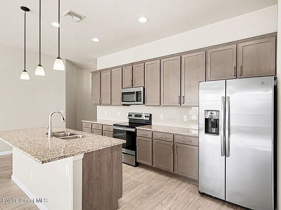 4th image of 4428 Trovita Cir