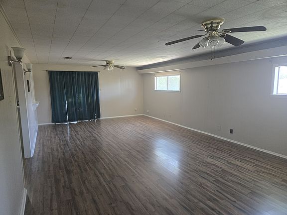 3rd image of 5118 Crown Ln