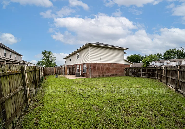 2910 Dawn Ct #C — Photo 20