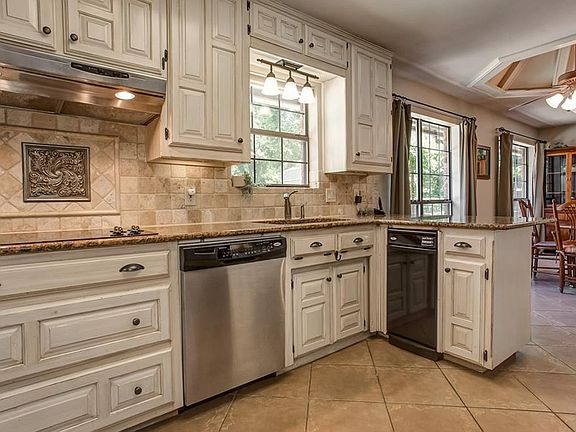 4th image of 1401 Summer Breeze Ct