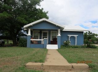 705 S Kindred St, Loraine, TX 79532