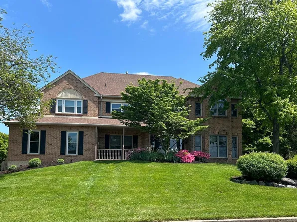 2069 Country Club Dr, Doylestown, PA 18901