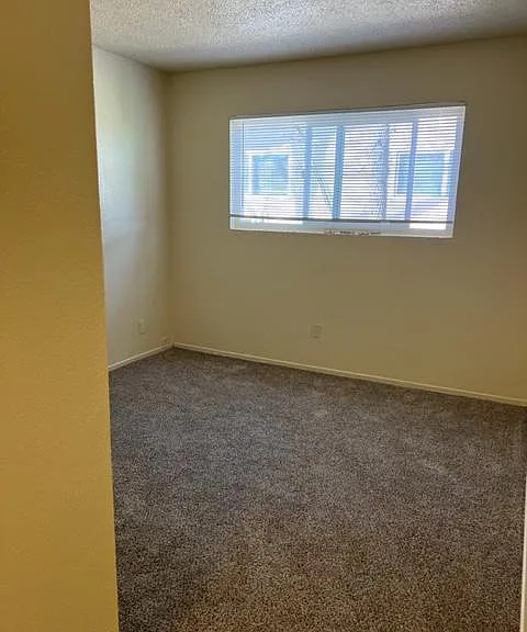 720 Plumas Ave — Photo 4
