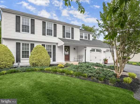 8390 Mitzy Ln, Ellicott City, MD 21043