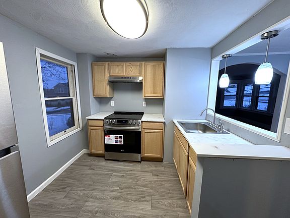 3rd image of 306 Dehart Ave #1