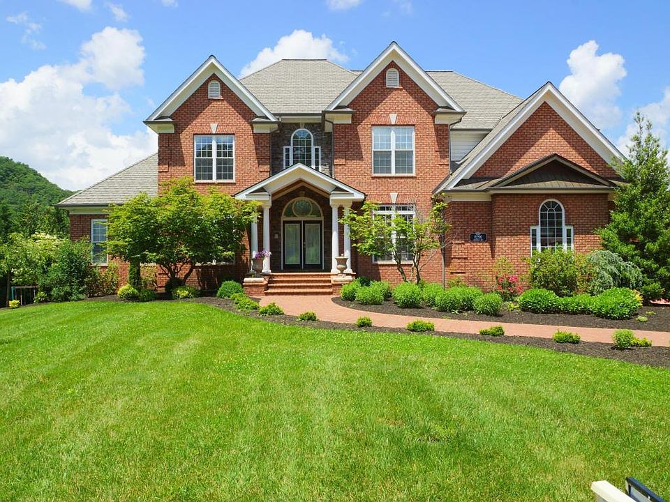 1st image of 8290 Sawgrass Way