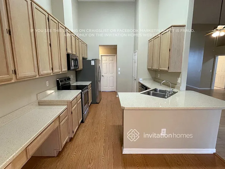 927 Silverton Loop — Photo 5