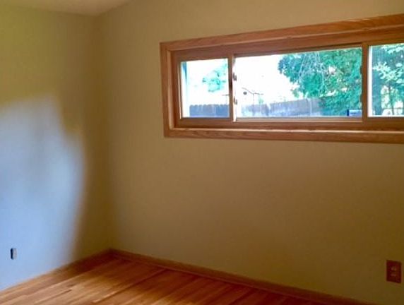 5th image of 1098 Allen Ave