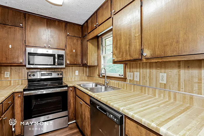 4590 Ridgeview Dr — Photo 5