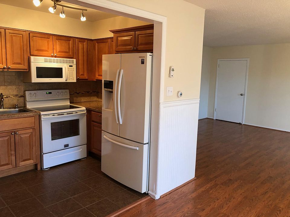 Kitchen & Living Space
