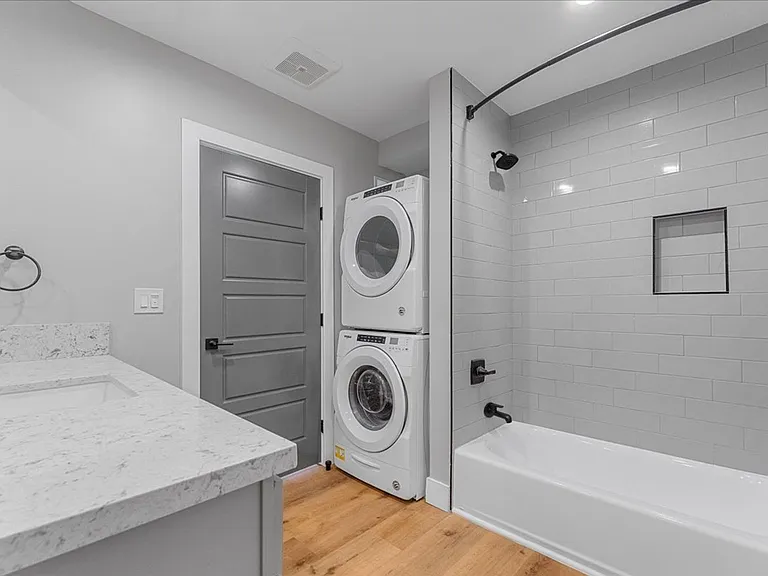 1182 West Blvd #C — Photo 10