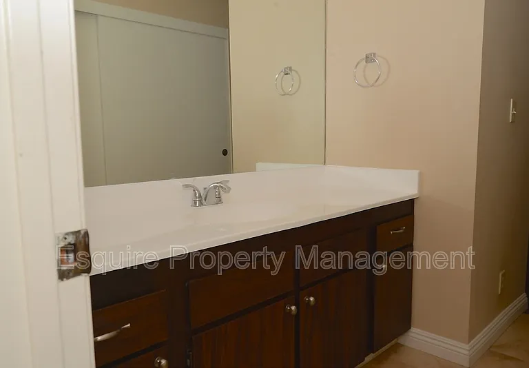 23 Lemon Dr #A — Photo 7