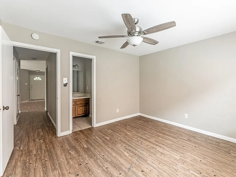 2404 Sycamore Ave #B2 — Photo 22