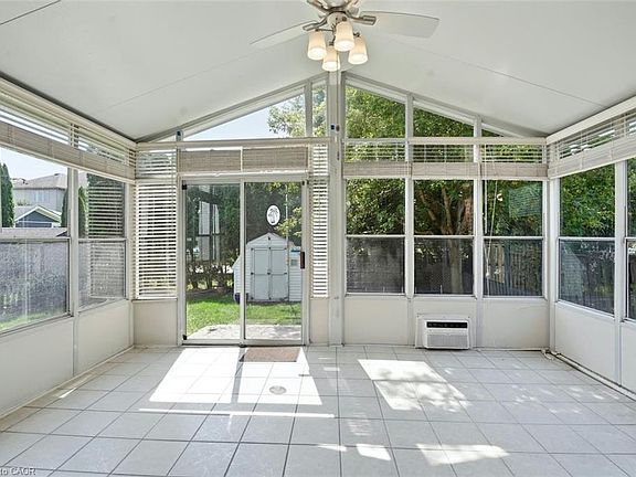 5th image of 12 Sumner Cres