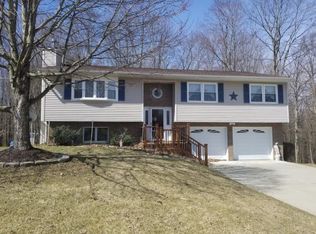 48 Lori Dr, Apalachin, NY 13732