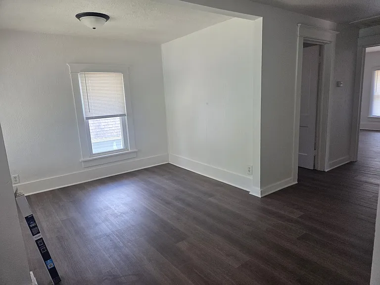 708 N Lake St #B — Photo 8