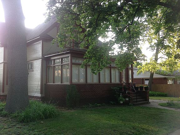 2nd image of 1431 Leahy St