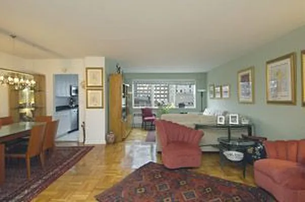 Rented by Manhattan Flats | media 28