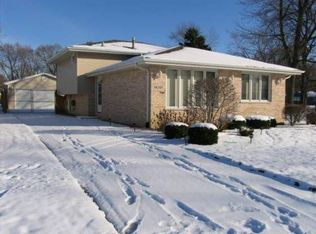 14241 Kilbourne Ave, Crestwood, IL 60418