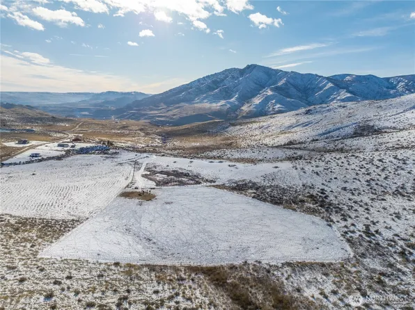 12 Charlie Drive, Pateros, WA 98846