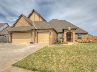 13317 NW 4th St, Yukon, OK 73099