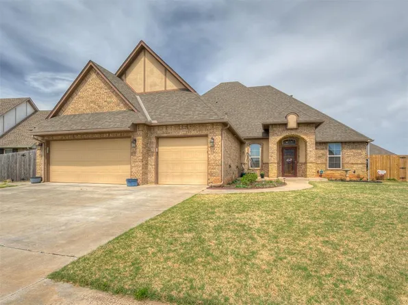13317 NW 4th St, Yukon, OK 73099