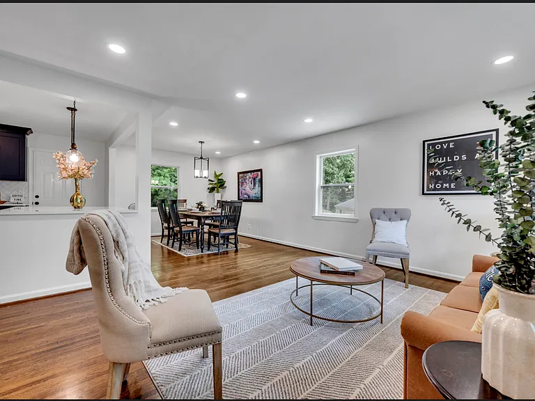 917 Forrest Dr S — Photo 15