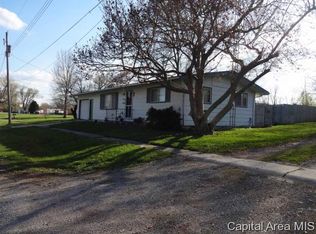 506 N Cook St, Edinburg, IL 62531
