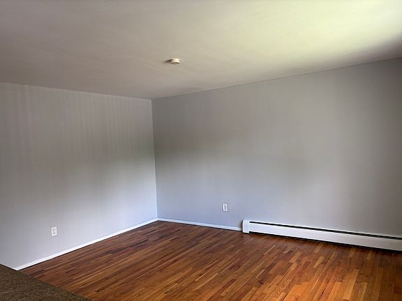 3rd image of 2955 Madison Rd APT 201