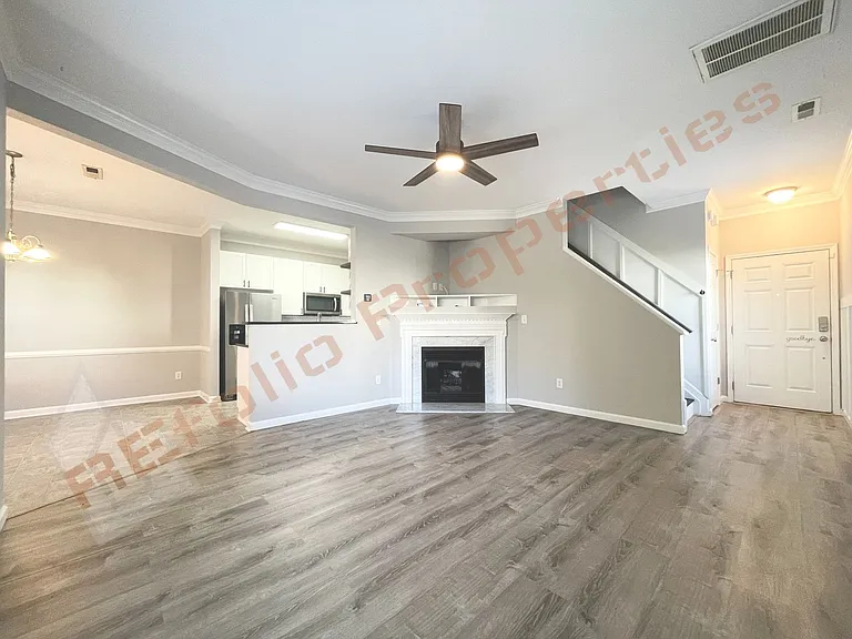 2452 Bay Harbor Dr — Photo 3