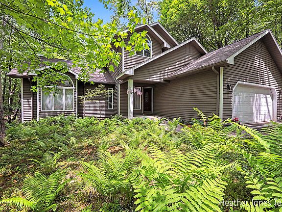 2nd image of 10288 Hathaway Dr