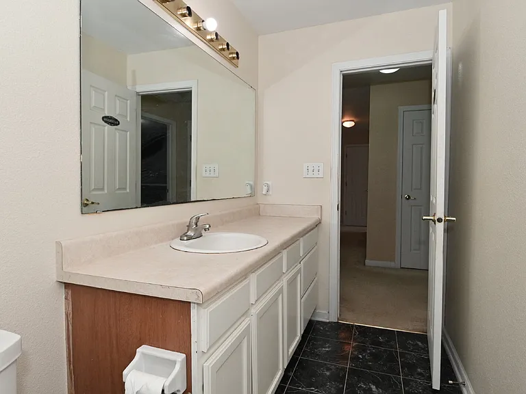 1043 Rentham Ln — Photo 51