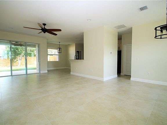 5th image of 1391 W Portillo Dr
