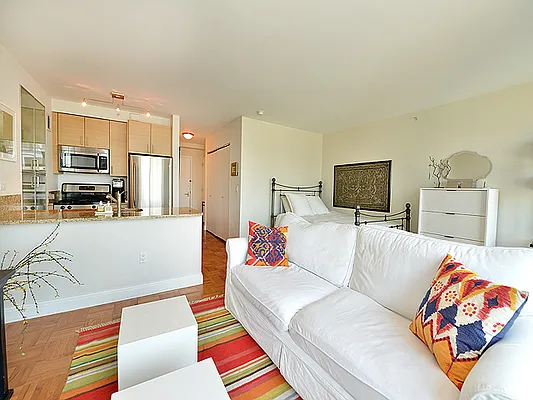 Rented by Cooper & Cooper Real Estate | media 23