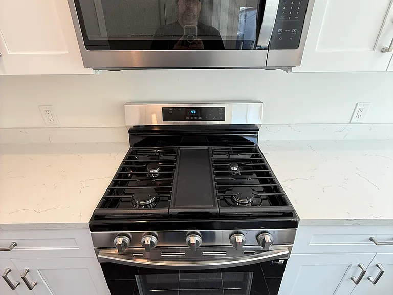 Full Suite of Top Brand Stainless Steel Appliances