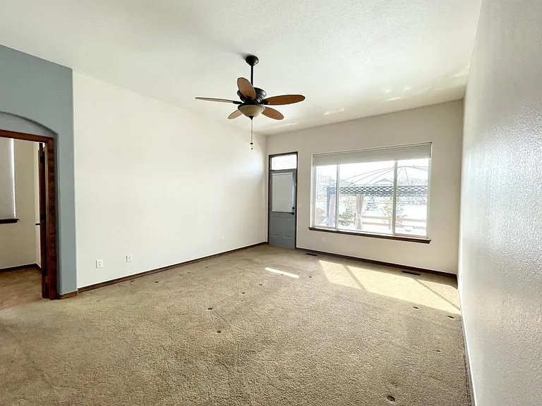 15720 Carob Cir — Photo 8