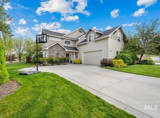 1756 W Puzzle Creek Dr, Meridian, ID 83646