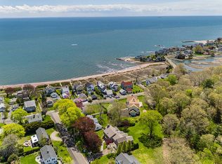 12 Maple Ave, Madison, CT 06443